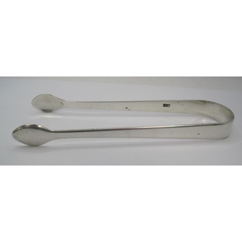 86 - A pair of silver Sugar Tongs, bearing hallmark for London 1920 and William Bateman 4.5gm