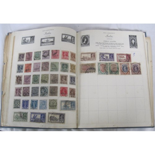 138 - 6 albums of world and United Kingdom stamps