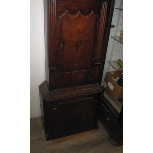 38 - An imposing late 18th or early 19th century grandfather clock with painted dial, complete, was runni... 