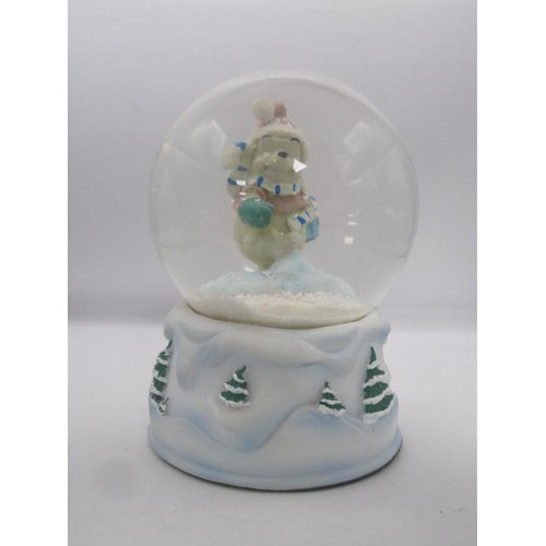 155 - Disney Store Loves First Kiss snow globe group quartz clock playing melody 'Believe...there's magic ... 