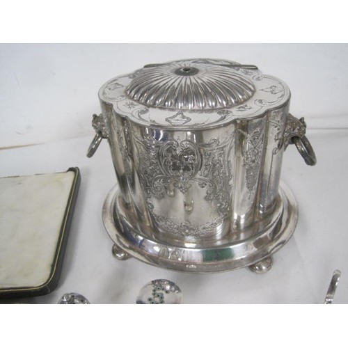 119 - Assorted electroplated ware, including cutlery, condiments, a match box sleeve, and a caddy. Some a/... 