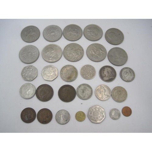 45 - A small quantity of coins, mainly British, including a circulated Queen Victoria half crown, and var... 