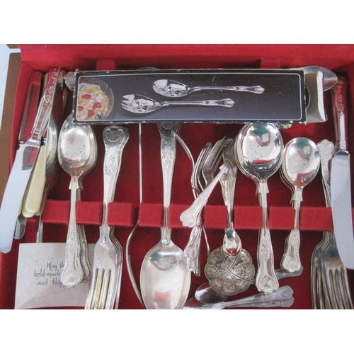 200 - A boxed Cutlery set in Kings pattern 60 plus pieces along with a set of fish knifes etc