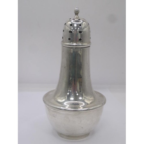 217 - A lovely sugar shaker fully hallmarked for Birmingham,  approx. 6 inches tall. Total weight 136 gram... 