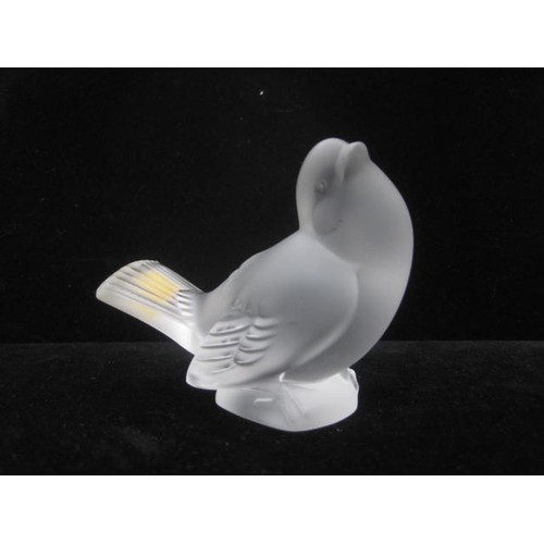 220 - A Lalique sparrow in pristine condition