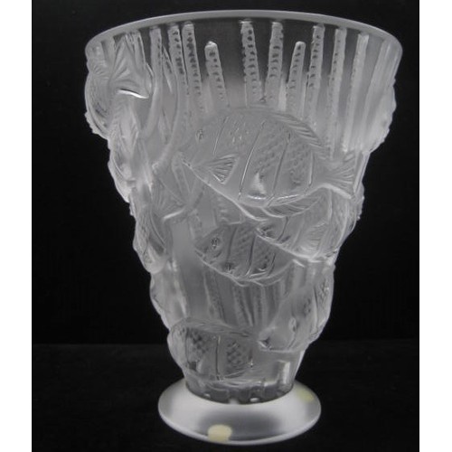 223 - A substantial Lalique vase with original box featuring heavily modelled  stylised fish swimming all ... 