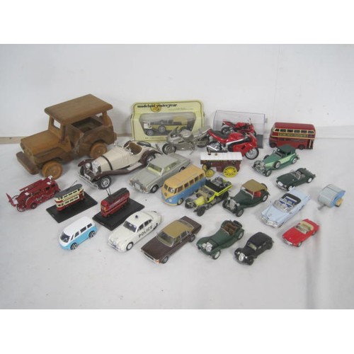 4 - A tray of die cast model cars and motorcycles, including Matchbox, Corgi, and a wooden Jeep