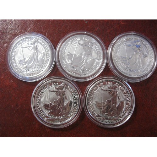 321 - A quantity of 5 x 2019 Queen Elizabeth II .999 silver 1 ounce Britannia £2 coins, encapsulated, mint... 