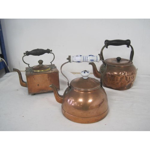 37 - A Tayee Taiwan copper kettle with blue and white china handle and knop, a vintage hammered copper ke... 