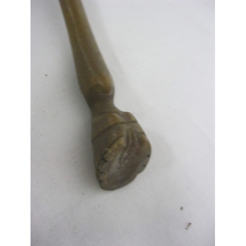 333 - A rhinoceros horn riding crop, likely 18th/19th century, in good order, nicely carved to grip