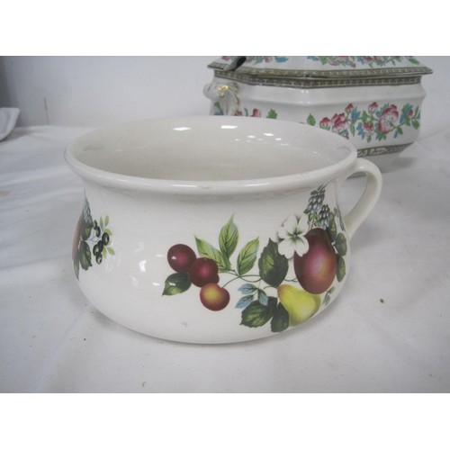 58 - Bridgewood Indian Tree Pattern soup tureen along with a Portmeirion mini potty, a heavy glass purse ... 