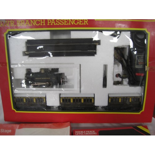 107 - Hornby 0 4 0 GWR Passenger train set from the 1980s along with a bundle of steel track Line side acc... 