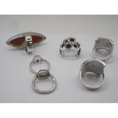 338 - Six 925 silver and white metal rings. Combined gross weight of the rings approx. 46.3g