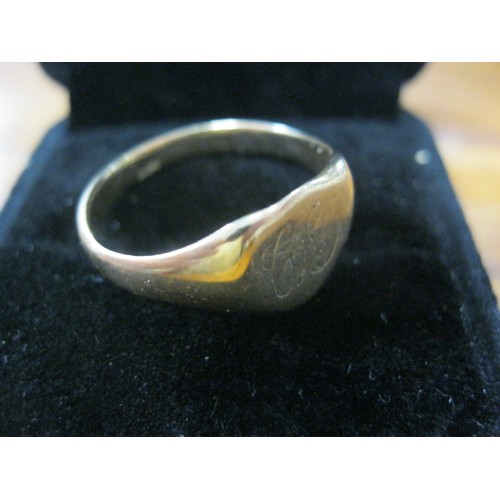 38 - A gentleman's 9 carat gold signet ring, very worn initials to shield (would polish out with ease), r... 