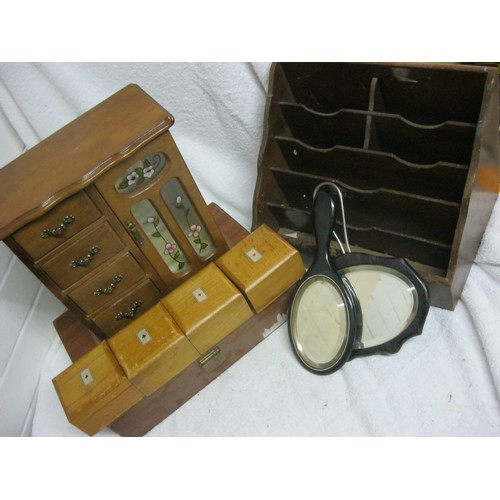 410 - A wooden jewellery box, various wooden boxes and other treen