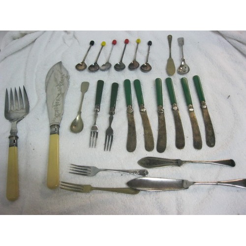 374 - An assortment of silver plated cutlery including a set of bean spoons