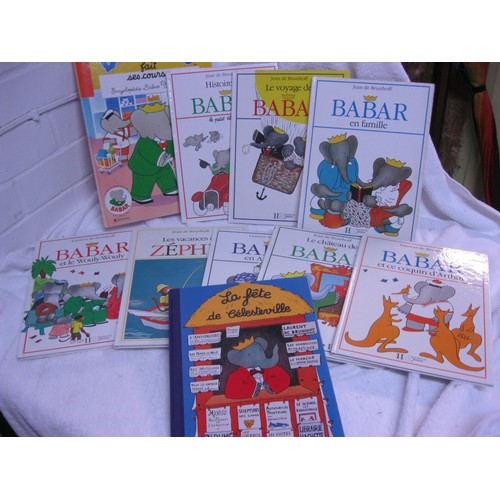 460 - A selection of French language children's books featuring Babar, the little elephant