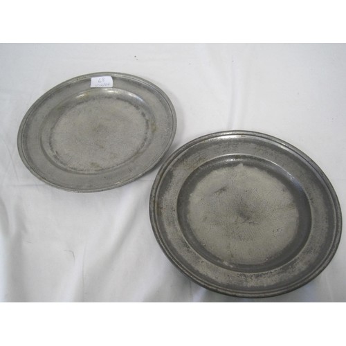 179 - A pair of antique pewter plates, stamps to rear of crown and rose and there appears to be a date - p... 