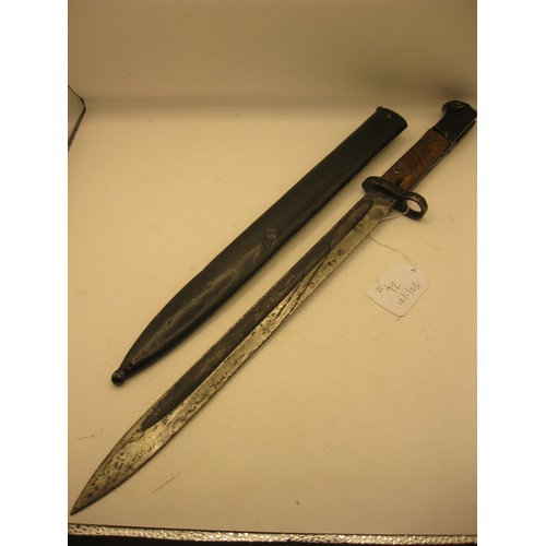 92 - A WW2 Czechoslovakian VZ98/22 Mauser bayonet in its steel scabbard. Marked to the ricasso CSZ A on o... 