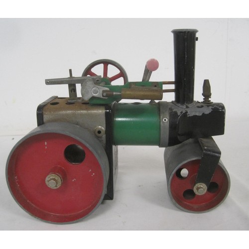 118 - A vintage Mamod steam roller