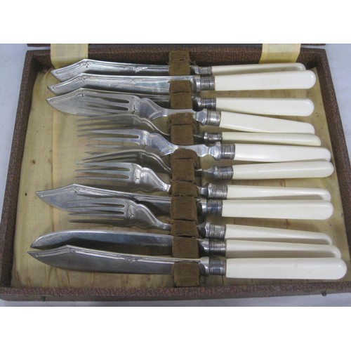 16 - A cased set of six stainless steel fish eaters, an a/f near complete gents grooming set in leather c... 