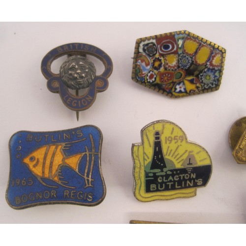 205 - Selection of vintage Badges including Butlins