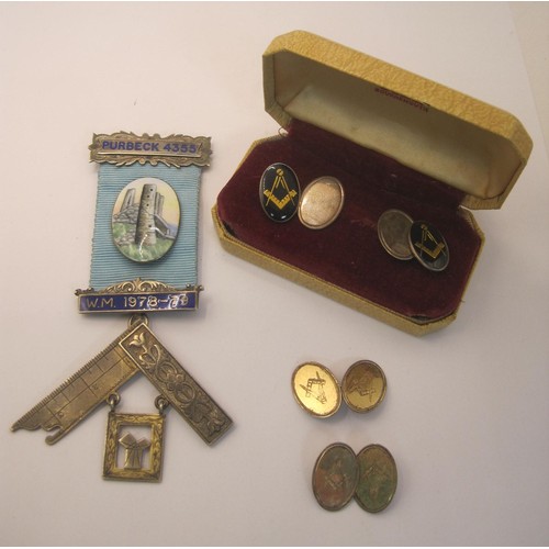 8 - A sterling silver Masonic past master's jewel from Purbeck Lodge 4355 with enamelled plaque to ribbo... 