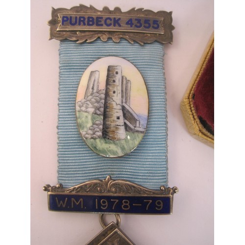 8 - A sterling silver Masonic past master's jewel from Purbeck Lodge 4355 with enamelled plaque to ribbo... 