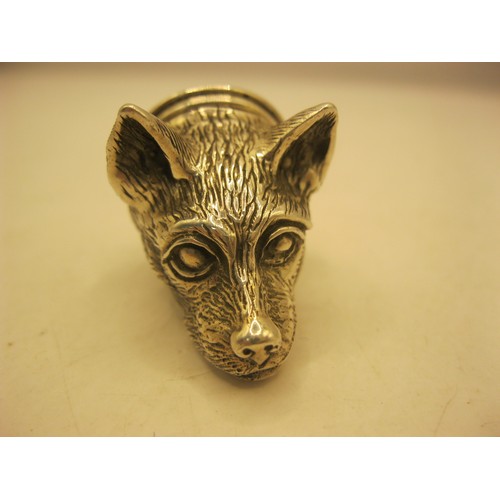 103 - A .925 marked silver pill box in the form of a wolf's head, approx weight 37g