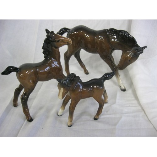 89 - 3 Beswick horses