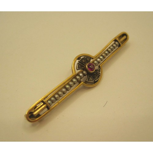 117 - Gold 9k bar brooch with Ruby and seed pearls total weight 3.12