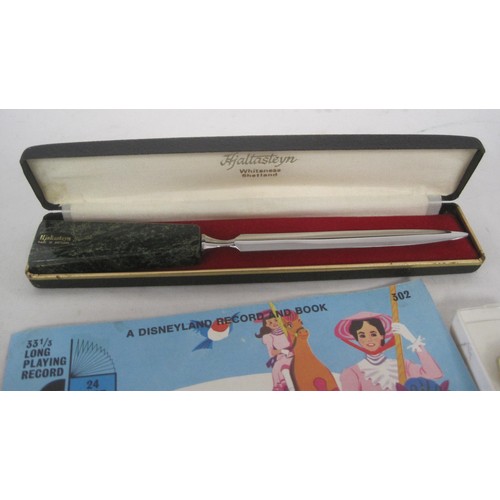 125 - A shoebox of interesting items. A Walterlan straight razor and another straight razor; a Hjaltasteyn... 