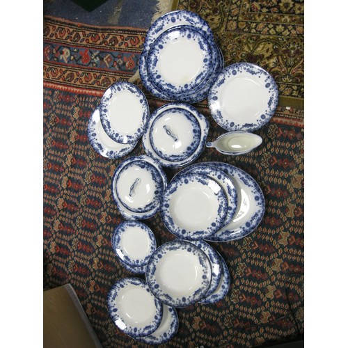 171 - A box of assorted blue & white china