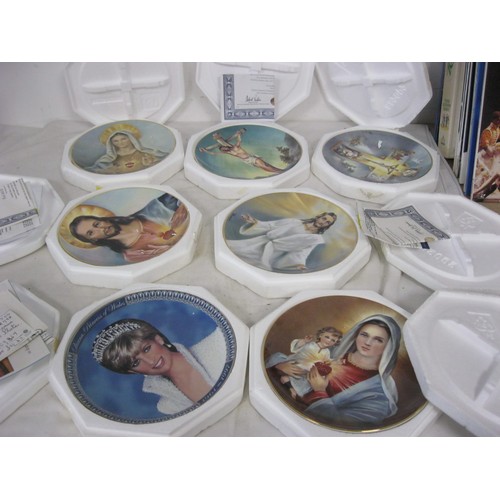 147 - A box of Franklin Mint religious plates