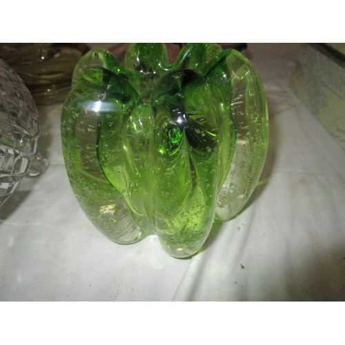 43 - Six pieces of Murano style glass along with a three footed glass bowl by Bleikristall Crystal.
All p... 