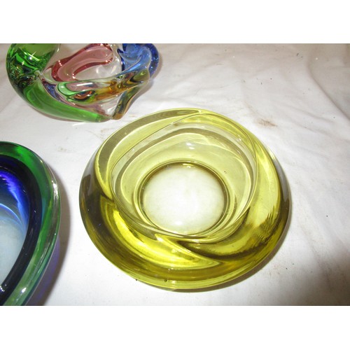 43 - Six pieces of Murano style glass along with a three footed glass bowl by Bleikristall Crystal.
All p... 