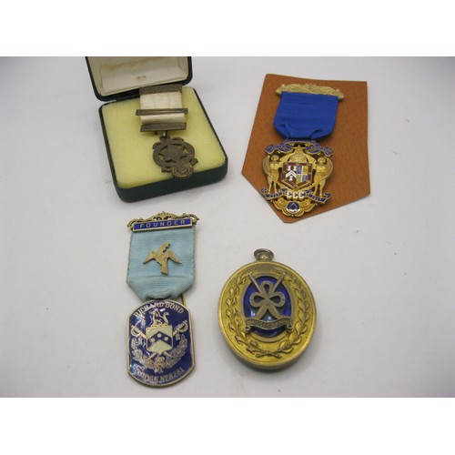 59 - A selection of sterling silver Masonic jewels, comprising a Richard Bond Lodge #8281 with Founder's ... 