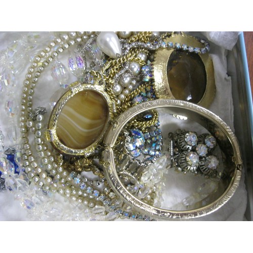 31 - A small box of good quality costume jewellery