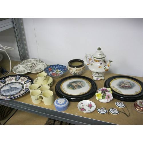 105 - An assortment of interesting china and porcelain including ceramic decanter labels, Spode, Wedgwood ... 