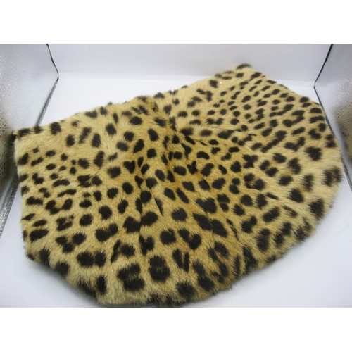 166 - Animal Print Lady's Muff