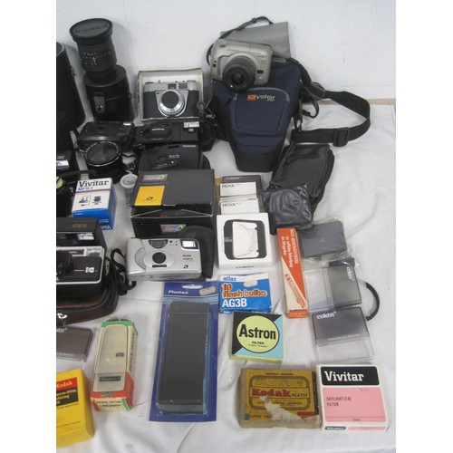 208 - A selection of 35mm film cameras including Olympus Trip & XA-2 x 2 (one with A11 flash unit), Kodak,... 