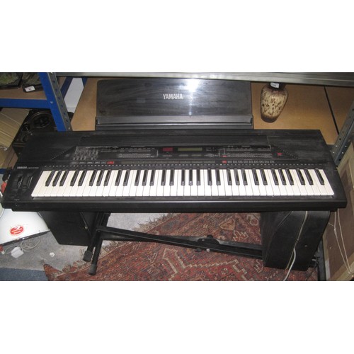 24A - Yamaha PSR 6700 Digital keyboard in full working order with stand (AF) and music rest. The keyboard ... 