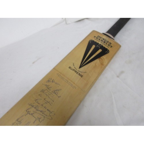 15 - A Duncan Fearnley Supreme cricket bat signed by the Gloucestershire, Derbyshire and Nottinghamshire ... 