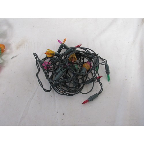 173 - Two sets of vintage Christmas lights, including boxed Dazlite Plastic Rose