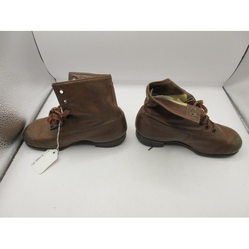 174 - A pair of antique brown leather child's lace up ankle boots, length from heel to toe about 17cm