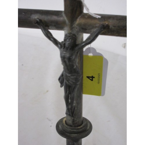 4 - 515 An early 20th century private purchase crucifix or altar cross with concealed square section dag... 