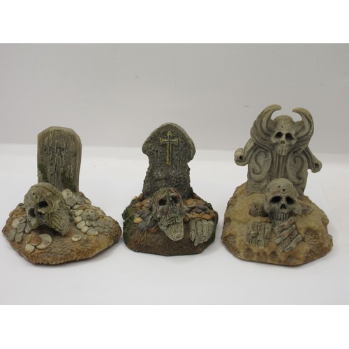 113 - Clarecraft Terry Pratchett's Discworld resin figure Death as Beau Nidle, together with six other sma... 