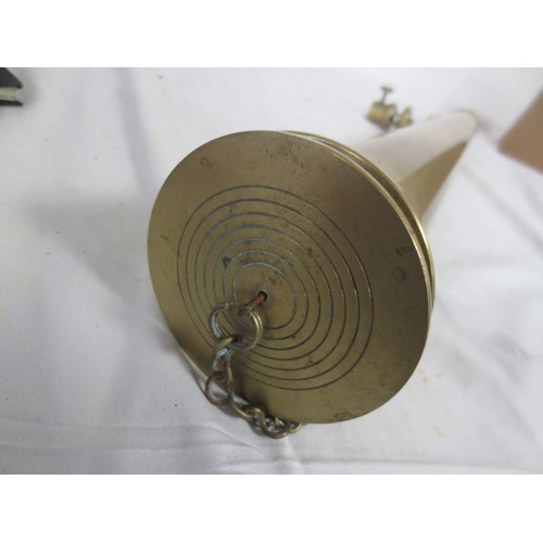 194 - A vintage style brass telescope marked on the lower section for Stanley of London, in good overall c... 