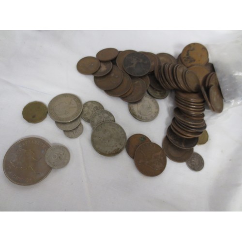 32 - A bag of antique & vintage mixed coinage, primarily bronze