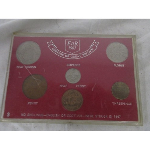 8 - A cased Great Britain 1967 coinage set, and a bag of approx. one hundred and eleven pre-decimal penn... 